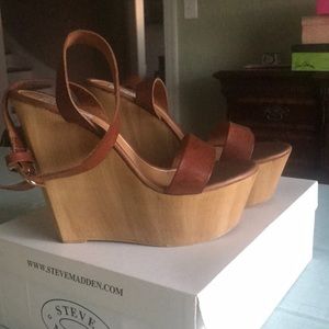 Steve Madden Beachy Wedge